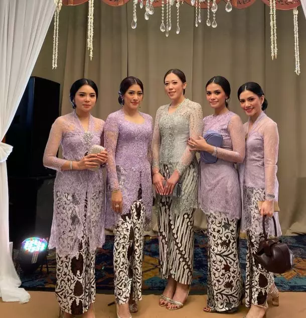 aliyah rajasa pakai kebay Instagram aliyah rajasa pakai kebay Instagram