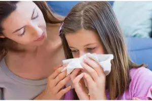 6 Penyebab mimisan saat tidur pada anak & cara mengatasinya