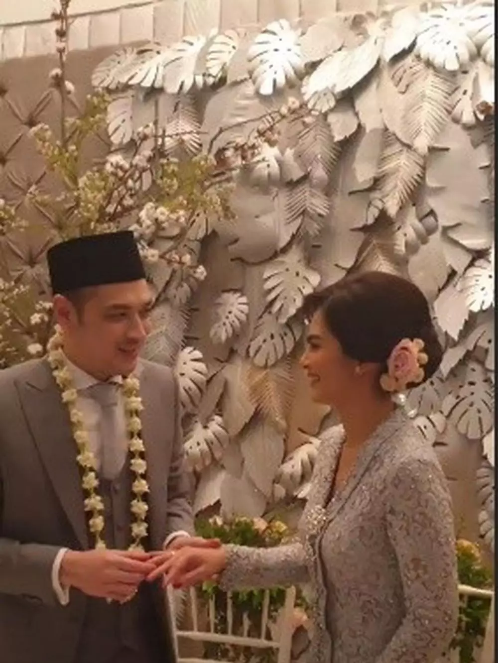 fakta pernikahan cut tari  Istimewa