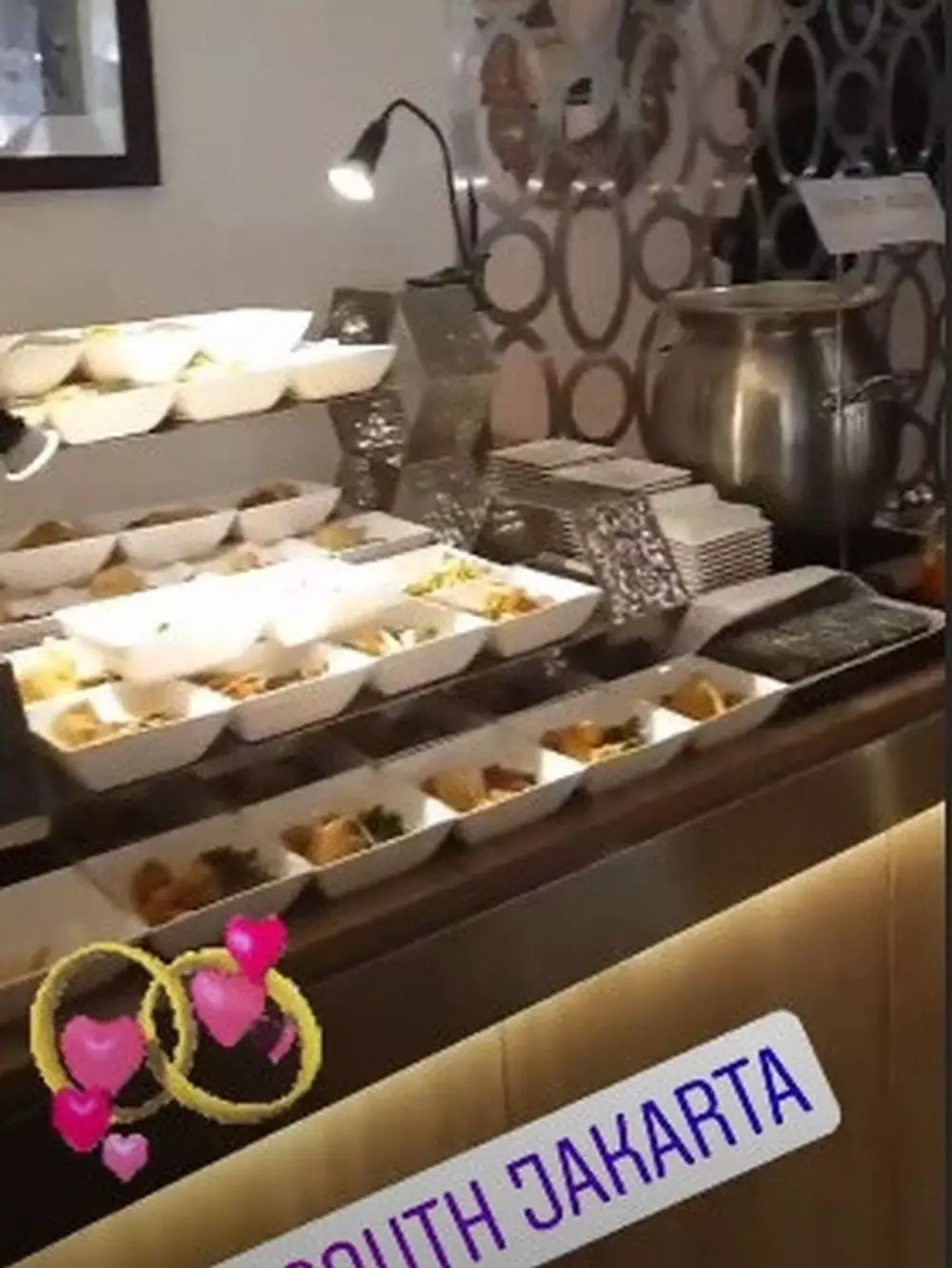 fakta pernikahan cut tari  Istimewa