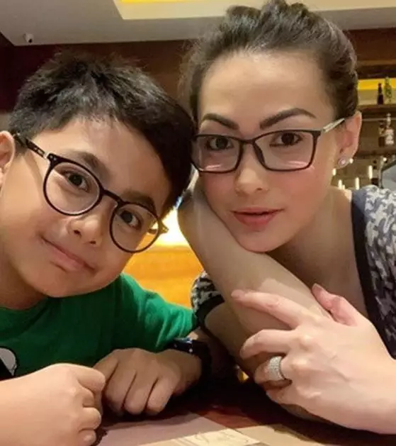 potret terbaru bintang pratama Instagram