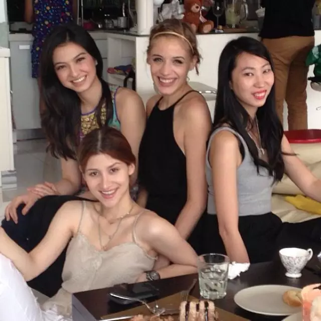 istri daniel bareng seleb lain  Instagram 