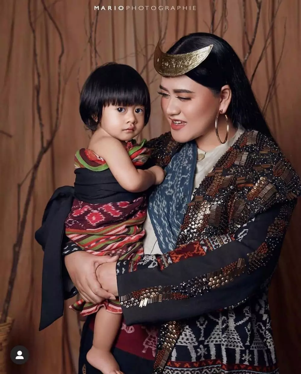 cucu Presiden pakai baju adat ini bikin gemas Instagram cucu Presiden pakai baju adat ini bikin gemas Instagram