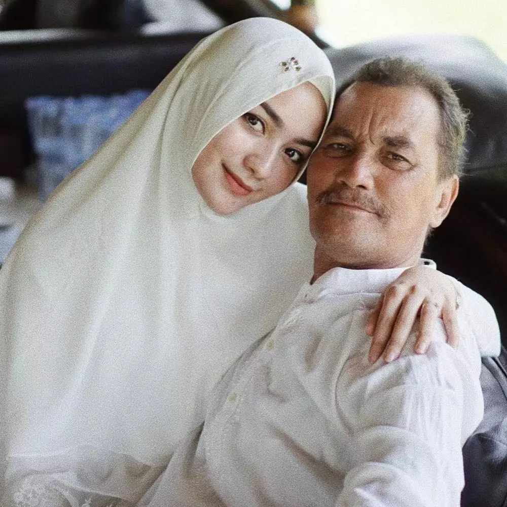 Jarang terekspos, ini 8 Momen Citra Kirana dengan ayahnya Instagram 