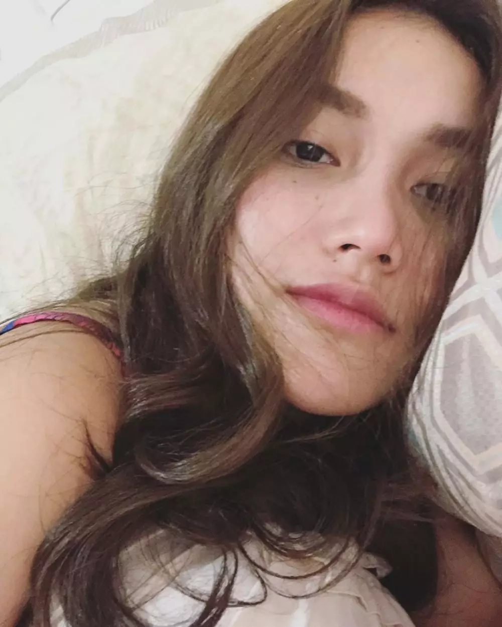 8 Potret muka bantal Ayu Ting Ting Instagram  8 Potret muka bantal Ayu Ting Ting Instagram