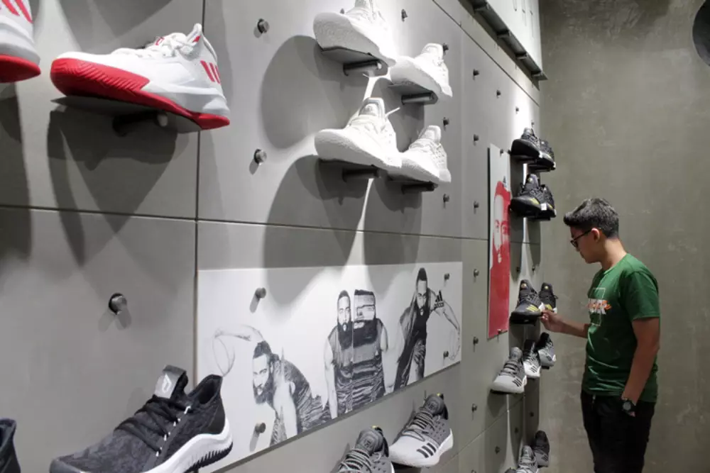 Sepatu Branded Murah © 2019 brilio.net