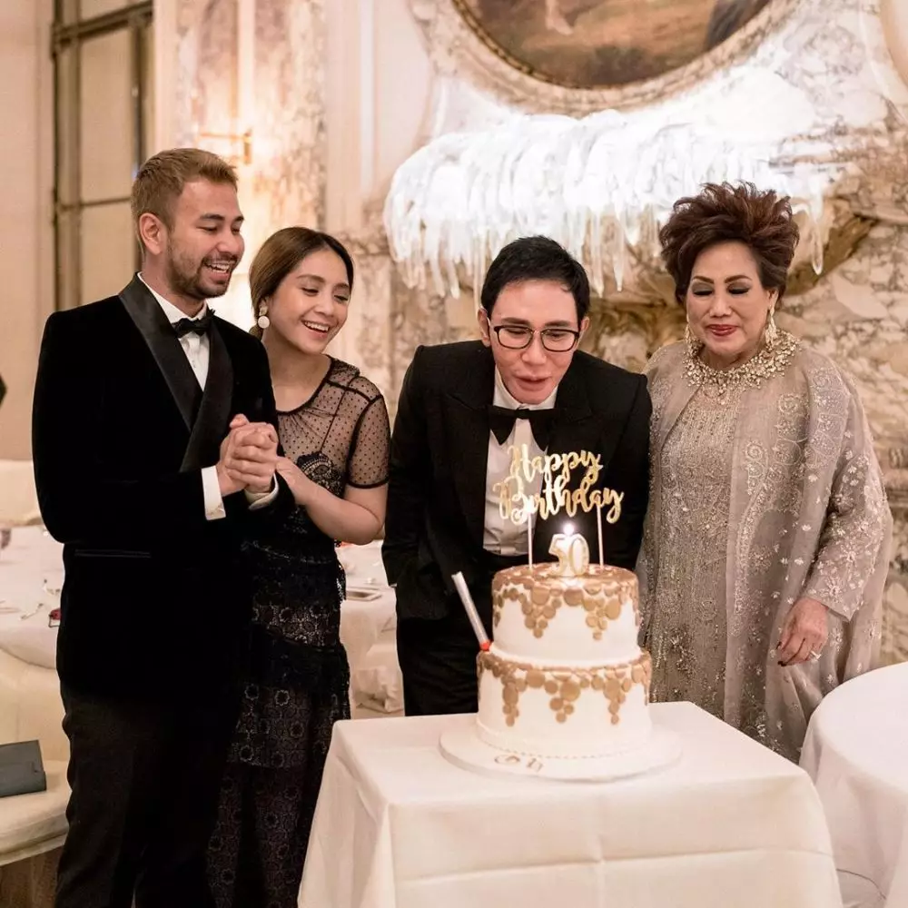 Ultah Otis di Paris  Instagram 