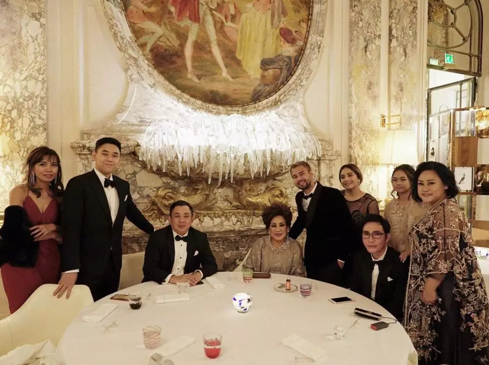 Ultah Otis di Paris  Instagram 