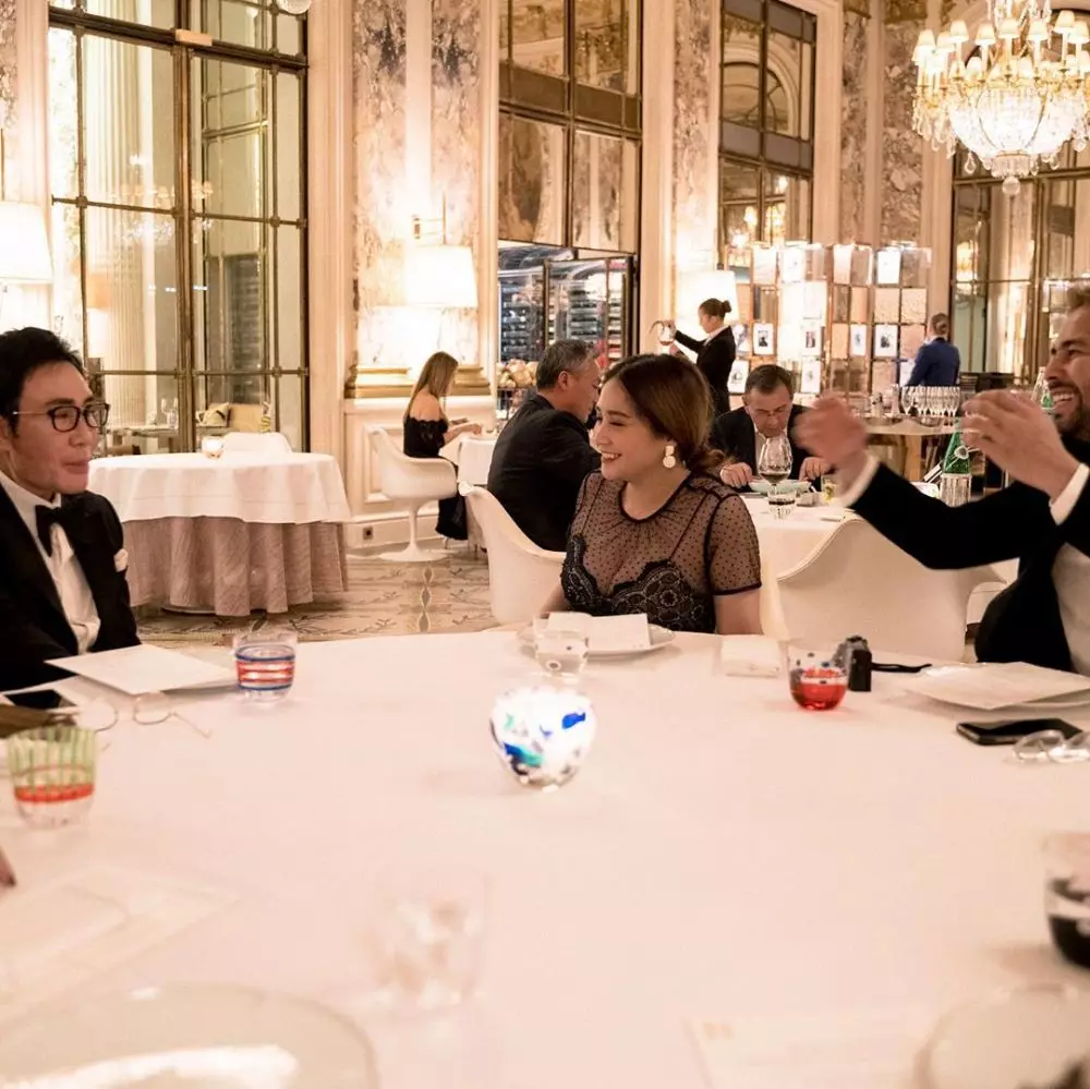 Ultah Otis di Paris  Instagram 