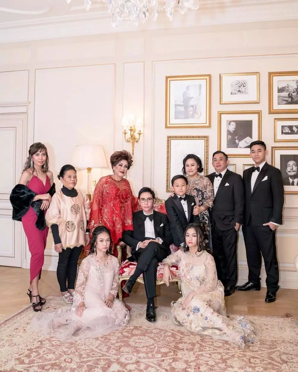 Ultah Otis di Paris  Instagram 