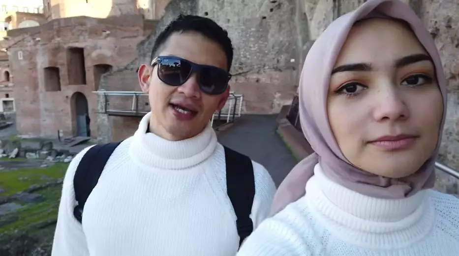 Rezky dan ciki baju couple  Instagram & YouTube  Rezky dan ciki baju couple  Instagram & YouTube