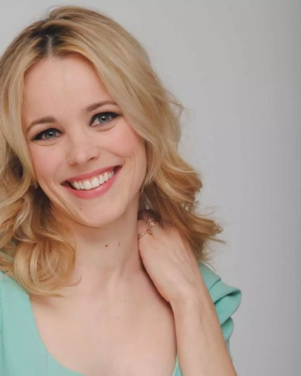 seleb hollywood-waitress © 2019 brilio.net