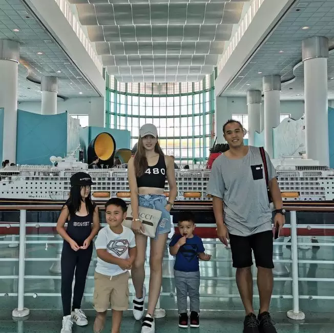 nia ramadhani enggan tambah anak Instagram