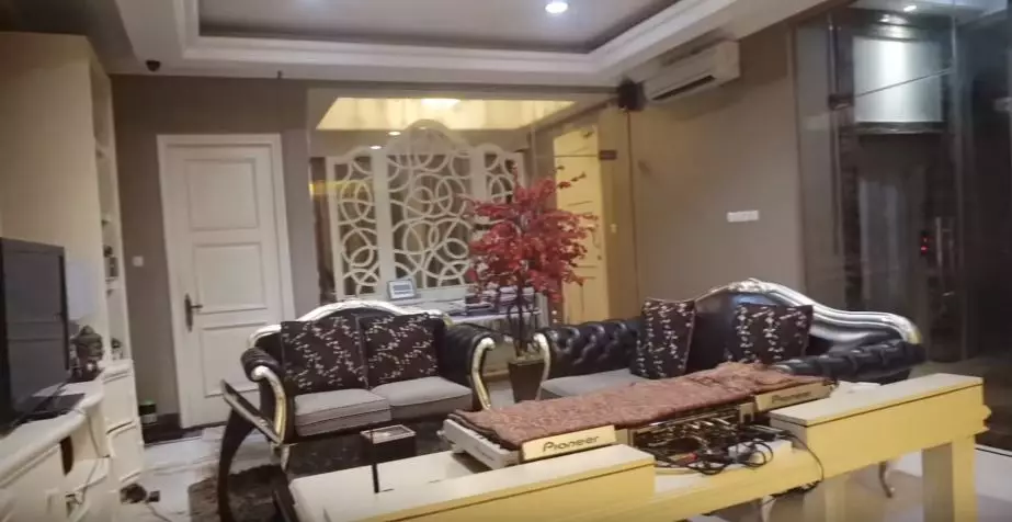 potret rumah faradina tika  YouTube