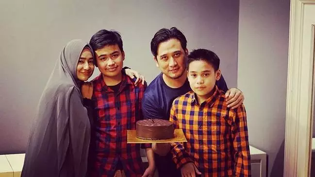 Anak kembar seleb yang beranjak dewasa Instagram  Anak kembar seleb yang beranjak dewasa Instagram