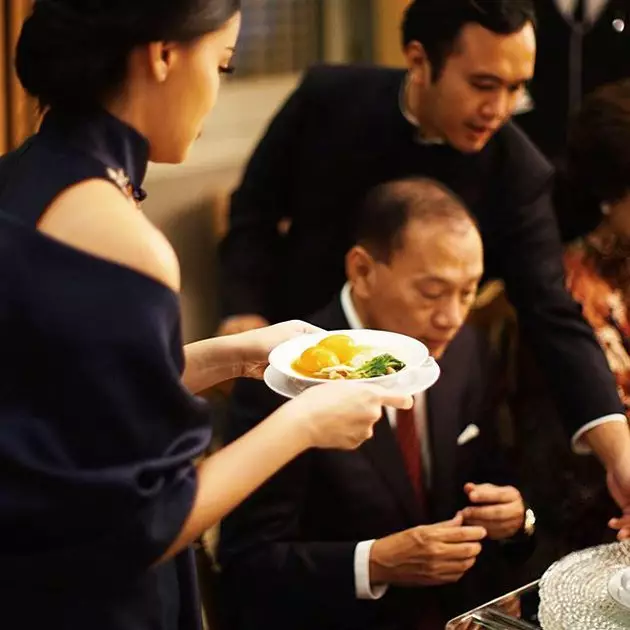 Pertunangan Adri Martowardjojo mantan Angel Pieters © 2019 instagram.com