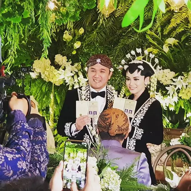 pernikahan adri elsa © 2019 brilio.net