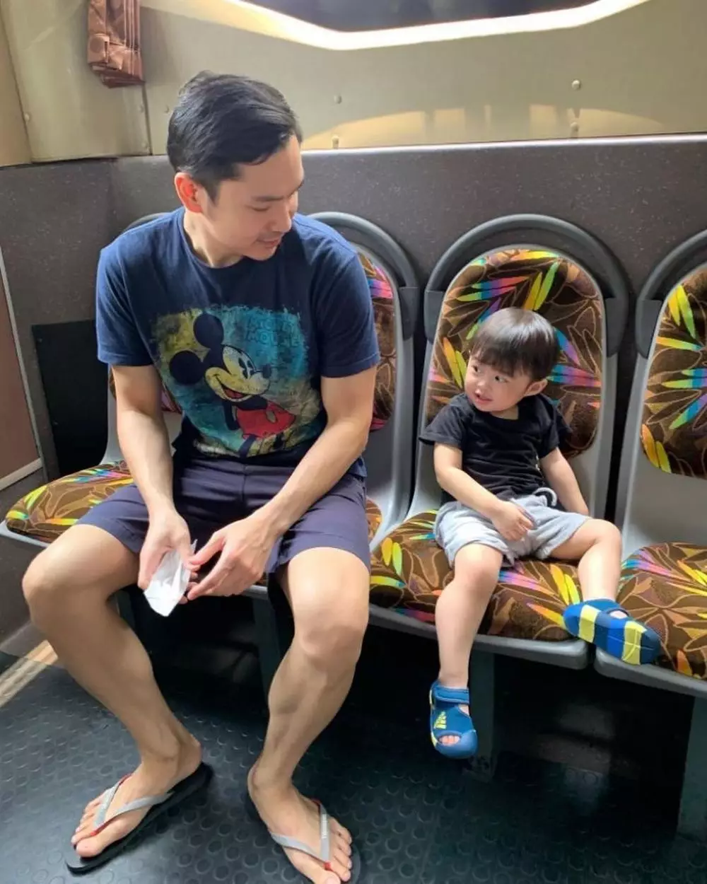 penampilan beda harvey © 2019 brilio.net