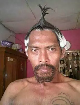 pose bapak foto © 2019 brilio.net