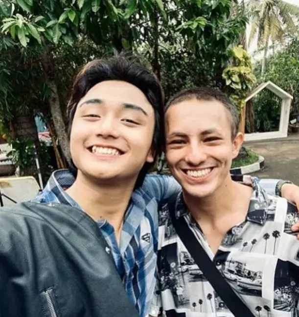 dylan carr ke lokasi syuting  Instagram dylan carr ke lokasi syuting  Instagram