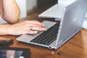 5 Tips main video game di laptop pakai spesifikasi pas-pasan