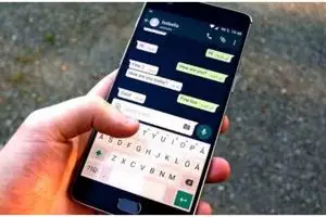 Cara agar status WhatsApp selalu online meski tak sedang dibuka