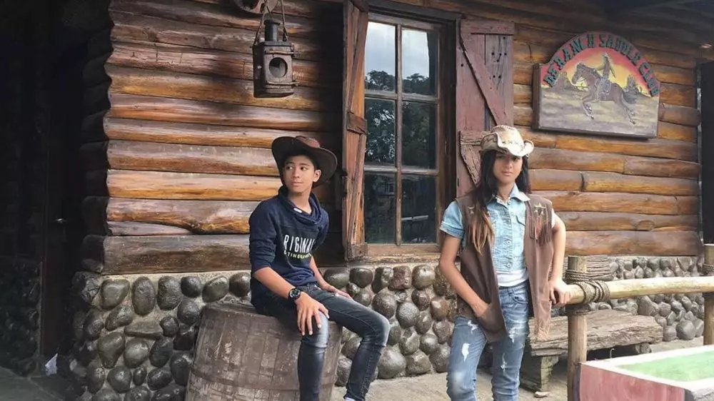 Potret anak kembar Fadli Akhmad Instagram  Potret anak kembar Fadli Akhmad Instagram