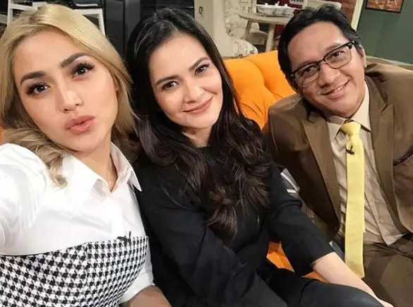Sumber kekayaan Cut Tari Instagram  Sumber kekayaan Cut Tari Instagram
