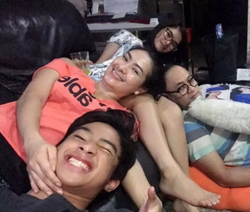 6 Penampilan Iis Dahlia tanpa polesan makeup, natural abis © 2019 instagram.com 6 Penampilan Iis Dahlia tanpa polesan makeup, natural abis © 2019 instagram.com