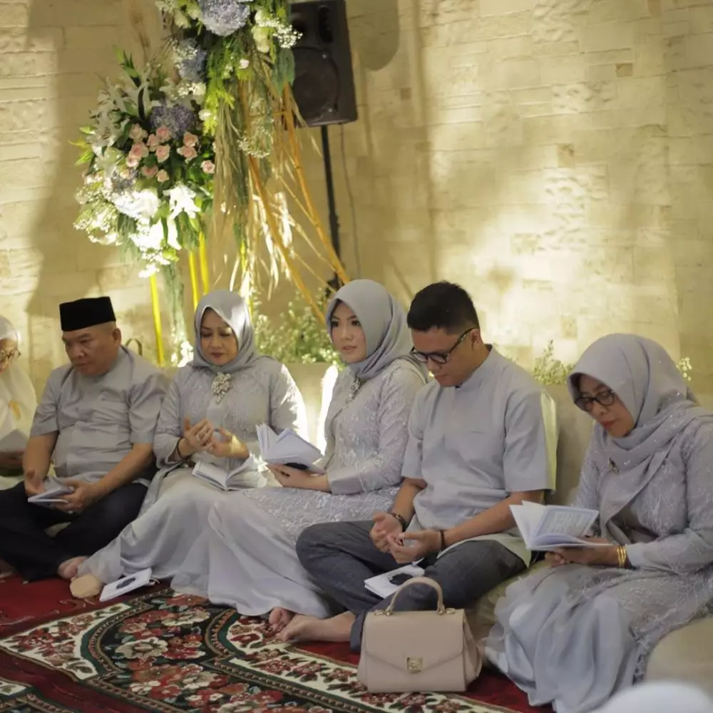 6 Potret tasyakuran kehamilan Tipang istri Arief Muhammad © 2019 instagram.com