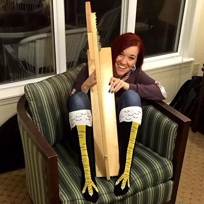 foto kaus kaki serasa cakar ayam © sadanduseless.com foto kaus kaki serasa cakar ayam © sadanduseless.com