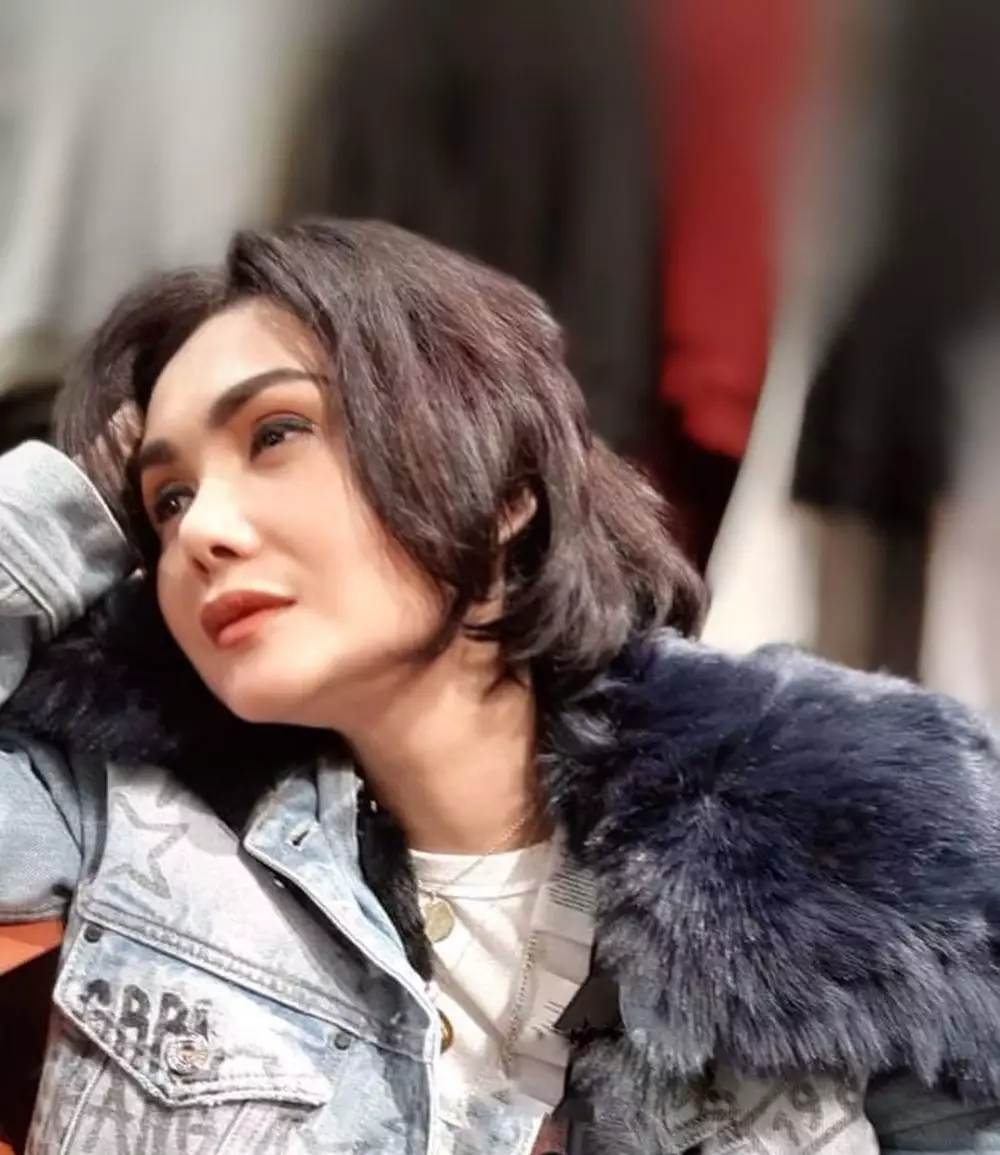 4 Pengakuan Yuni Shara soal hubungan seks, alami trauma © 2019 youtube.com 4 Pengakuan Yuni Shara soal hubungan seks, alami trauma © 2019 youtube.com