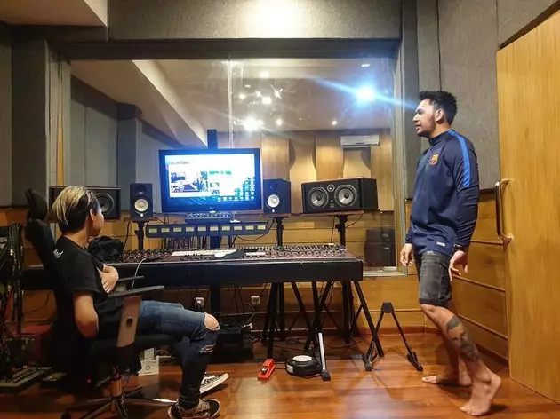 7 Potret terbaru Igo jaura Indonesian Idol 2010, manglingi © 2019 instagram.com 7 Potret terbaru Igo jaura Indonesian Idol 2010, manglingi © 2019 instagram.com