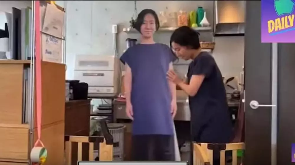 Cara unik orangtua Jepang agar anak tak nangis, kocak © 2019 youtube.com