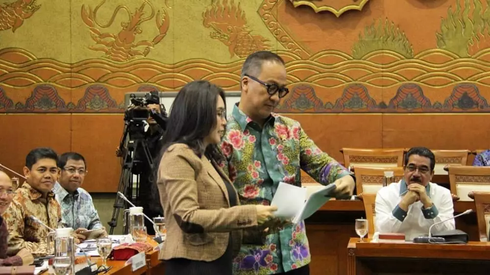 seleb ngantor dpr © 2019 brilio.net