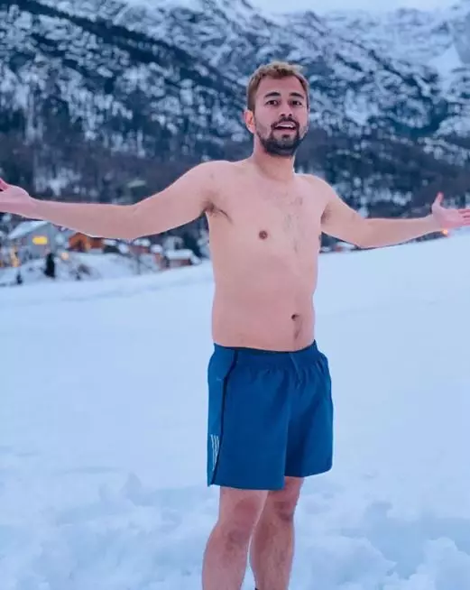 raffi ahmad main salju  Instagram