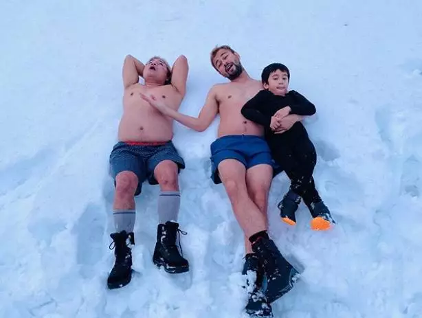 raffi ahmad main salju  Instagram