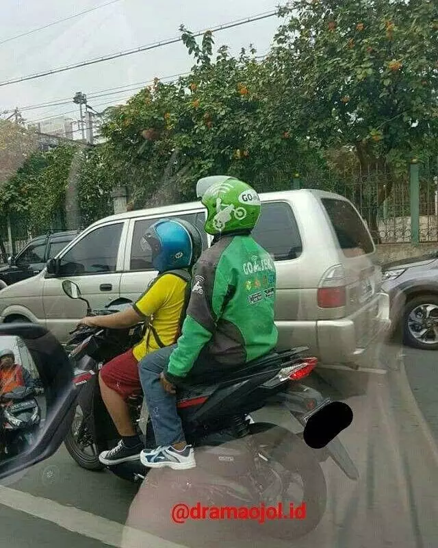 anak kecil naik ojol © 2019 brilio.net anak kecil naik ojol © 2019 brilio.net