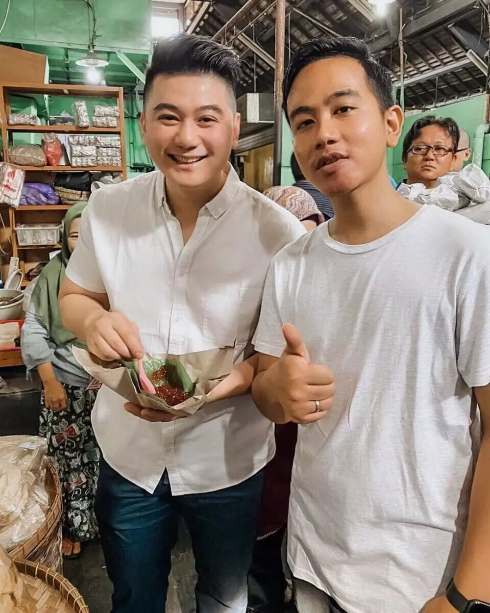 persahabatan arnold gibran kaesang © 2019 brilio.net