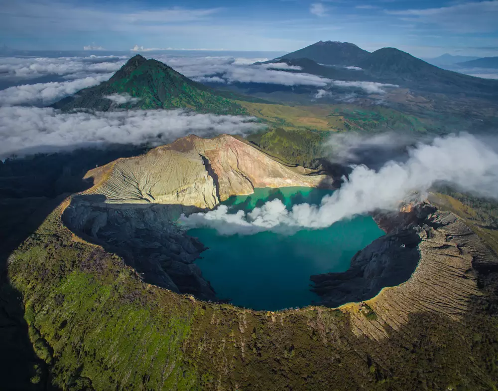 5 Fakta di balik keelokan Gunung Ijen, blue fire jadi primadona shutterstock.com