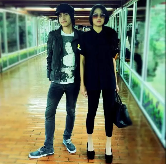 7 Potret kedekatan Kevin Aprilio & Widi, akui seperti suami istri © 2019 instagram.com 7 Potret kedekatan Kevin Aprilio & Widi, akui seperti suami istri © 2019 instagram.com