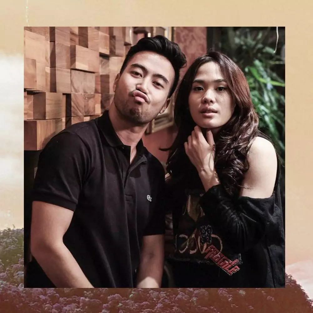 Kedekatan Vidi Aldiano dengan Sheryl Sheinafia © 2019 brilio.net Kedekatan Vidi Aldiano dengan Sheryl Sheinafia © 2019 brilio.net