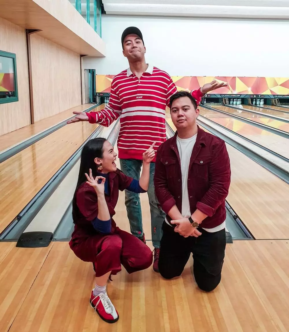 Kedekatan Vidi Aldiano dengan Sheryl Sheinafia © 2019 brilio.net Kedekatan Vidi Aldiano dengan Sheryl Sheinafia © 2019 brilio.net