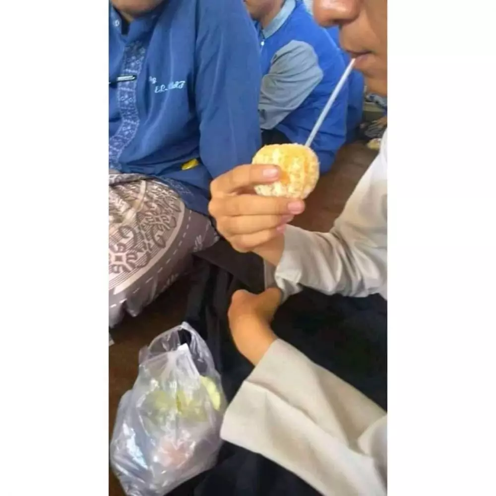 cara nikmati makanan nyeleneh © berbagai sumber