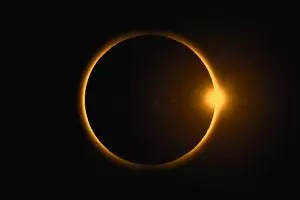 Gerhana Matahari Cincin sapa Indonesia, ini 8 lokasi dan waktunya