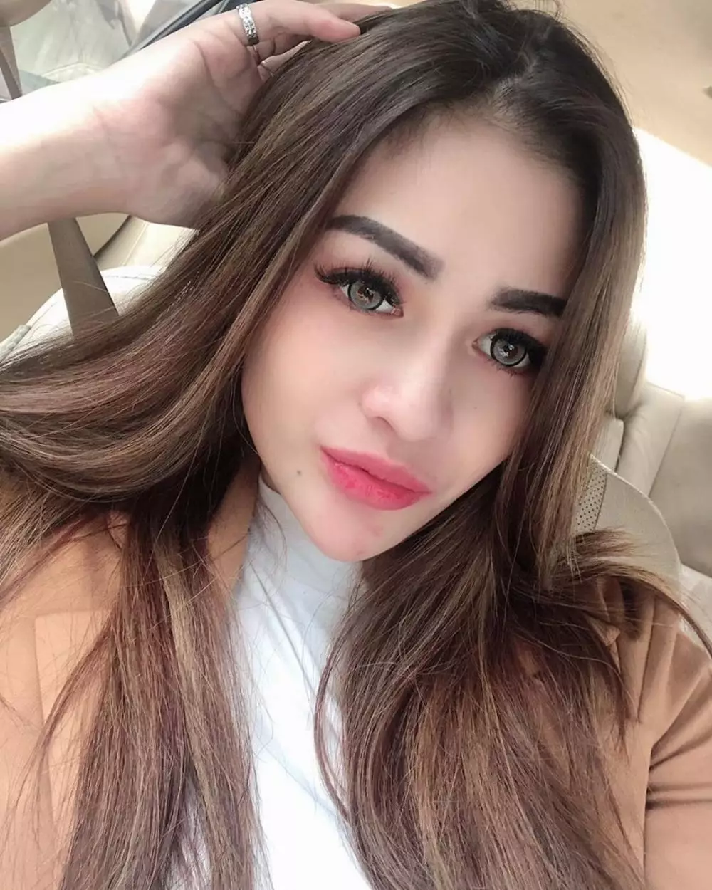 Seleb rahasiakan suami  Instagram  Seleb rahasiakan suami  Instagram