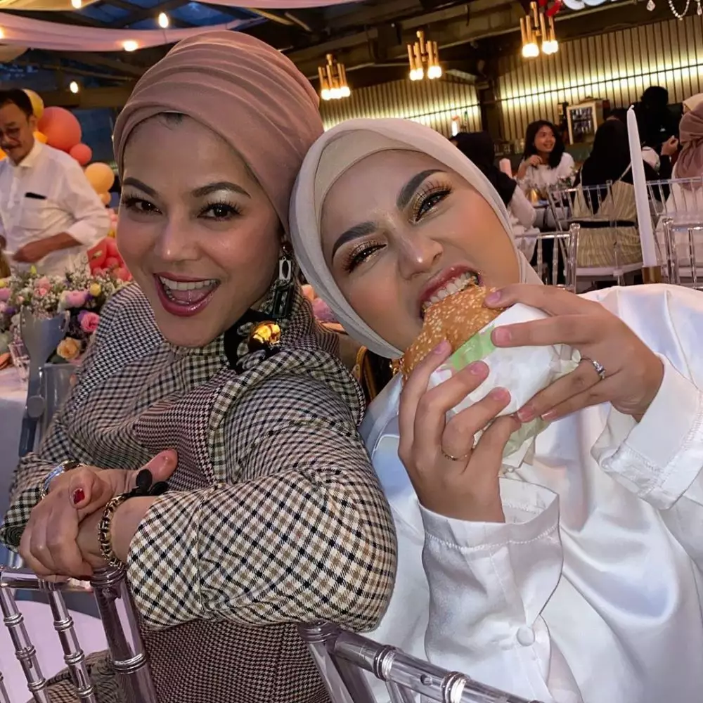 Unggahan seleb cantik Hari Ibu Instagram  Unggahan seleb cantik Hari Ibu Instagram