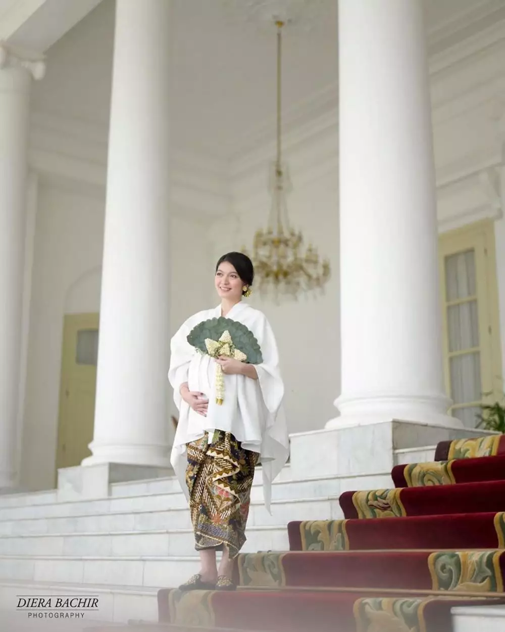 Iriana Jokowi, Selvi, & Kahiyang di Hari Ibu © 2019 Instagram