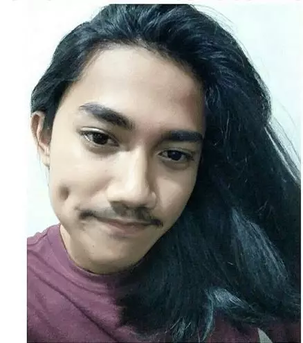 potret cowok rambut panjang  Instagram