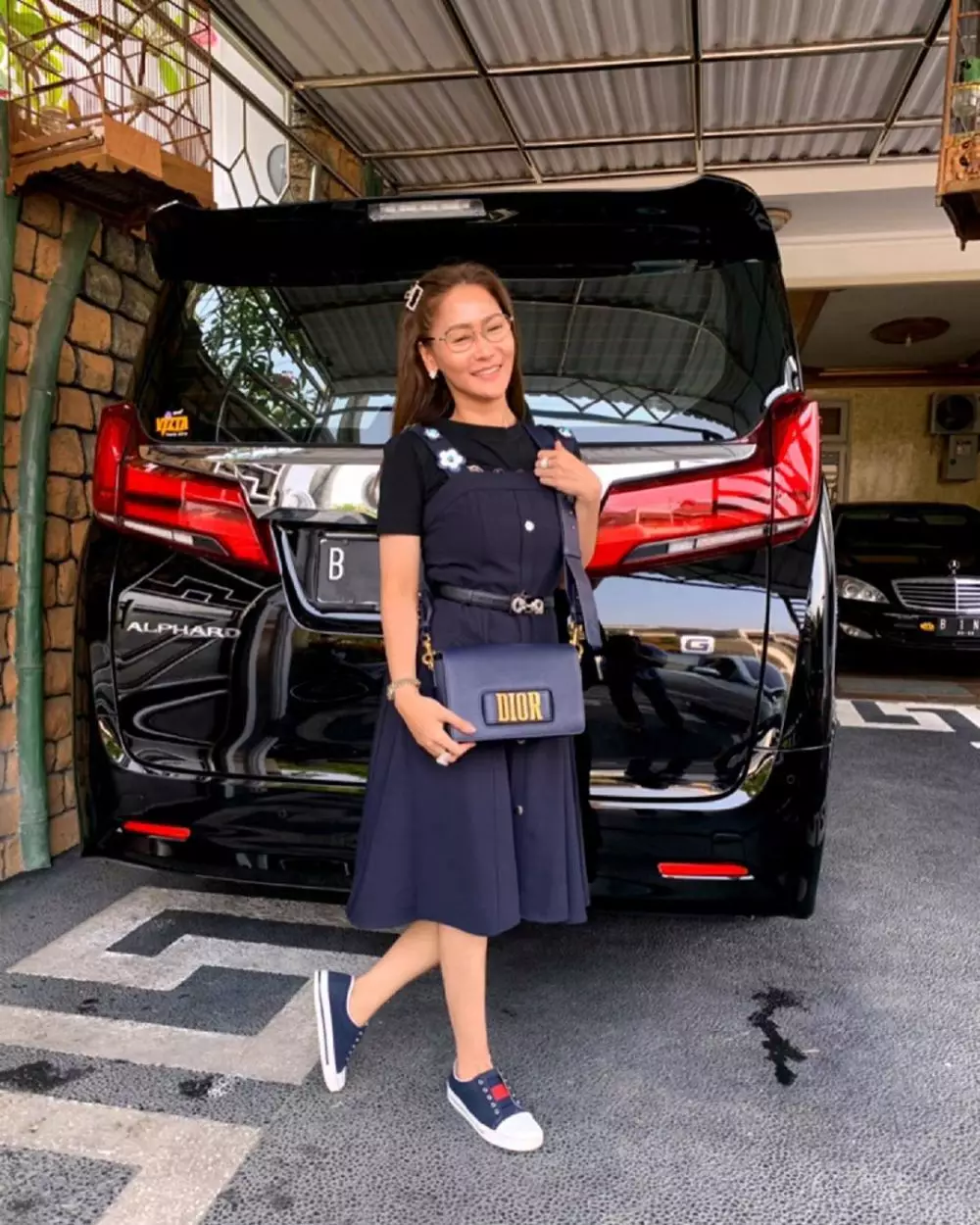 koleksi mobil mewah Inul  © 2019 Instagram koleksi mobil mewah Inul  © 2019 Instagram